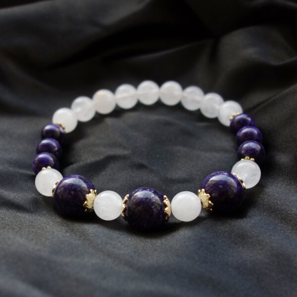 Misty White Chalcedony Semi-precious gem stone Bracelet Hypoallergic Stainless Steel