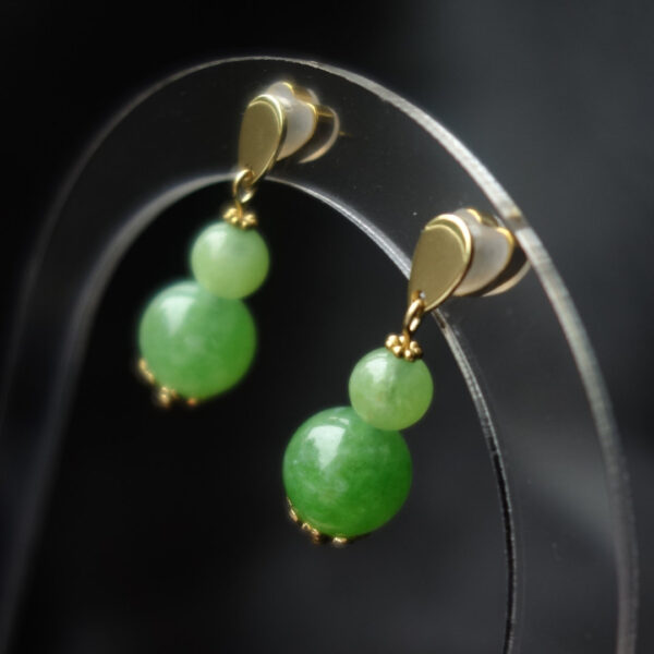 Apple Green Chalcedony Earrings Hypoallergic Stainless Steel