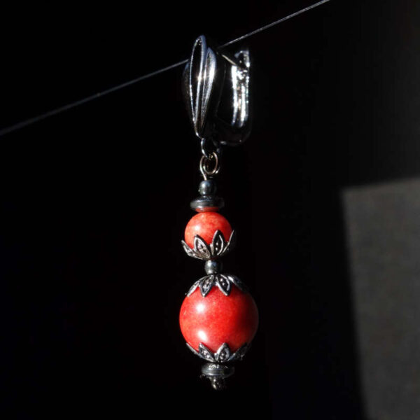 Coral Red Chalcedony Quartz Earring Semi-Precious Stone Dyed Round Beads Hypoallergic English Lock Hooks