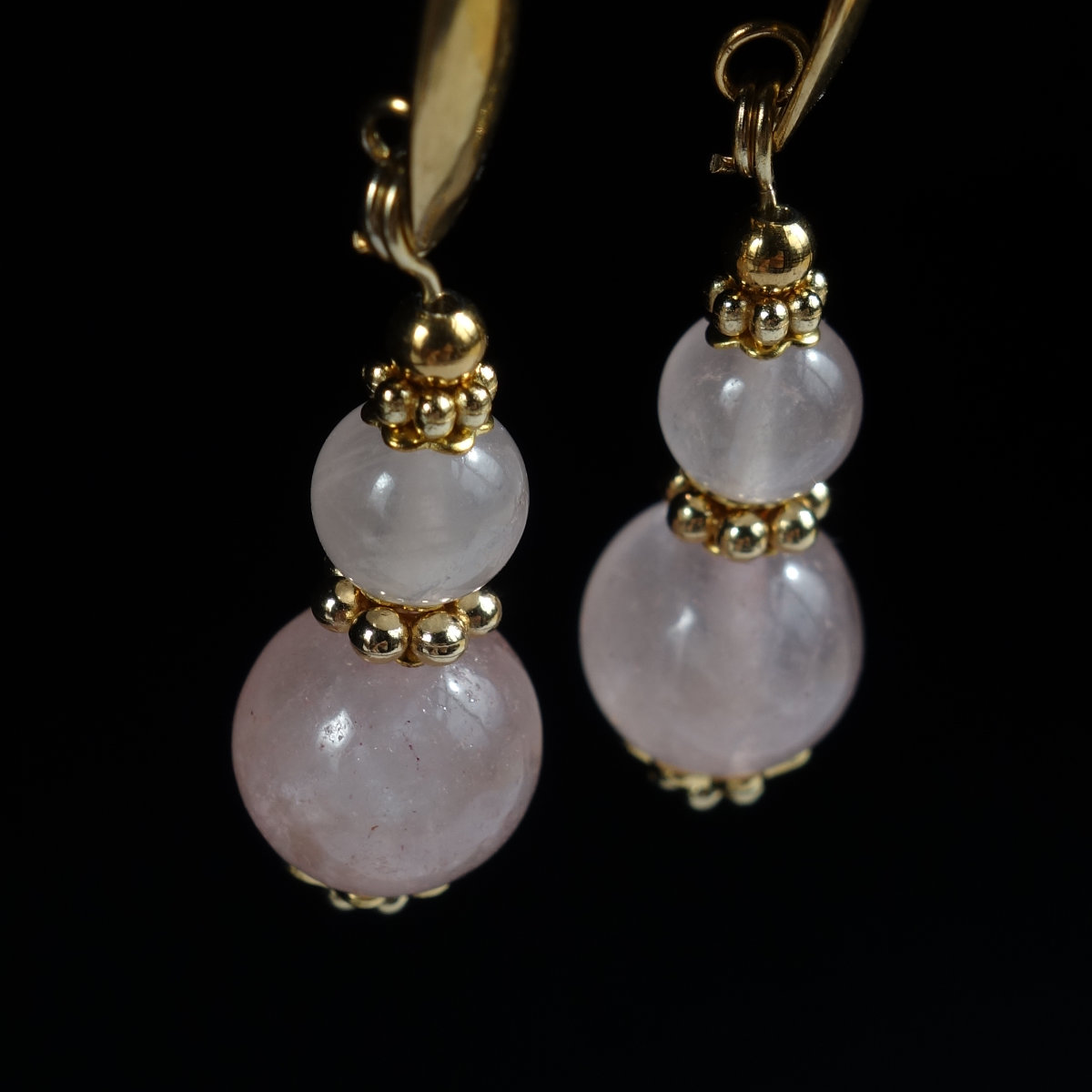 rose-quartz-earrings-semi-precious-gemstone-beads-pvd-plated-stainless-steel-hooks-04312-1