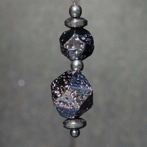 Faceted Lava Stone Earring Natural Stone Beads Hypoallergic English Lock Hooks