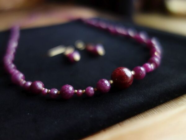 Natural-Sandhole-Ruby-Necklace-Earrings-Set-Bearwork-Golden-Miyuki-Glass-Beads-Hypoallergic-Stainles-Steel-09676-1