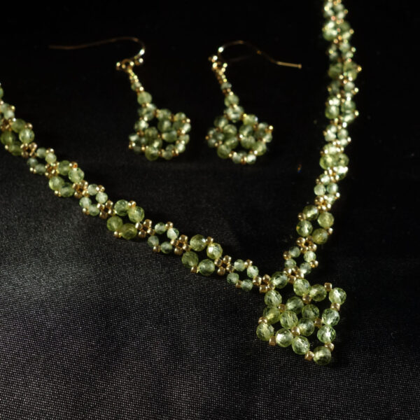 Peridot-Necklace-Earrings-set-natural-semi-precious-gemstone-faceted-beads-golden-miyuki-beads-hypoallergic-stainless-steel-07003L