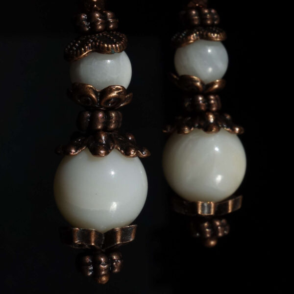 White Trochus Shell Earrings Natural Seashell Beads Antique Copper Style Brass English Lock Hook