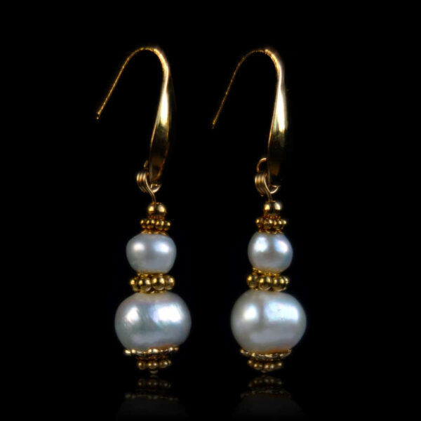 White-Pearl-Earrings-Cultivated-Freshwater-Pearl-Hypoallergic-PVD-plated-Stainless-Steel-Hooks-Findings-00281-0