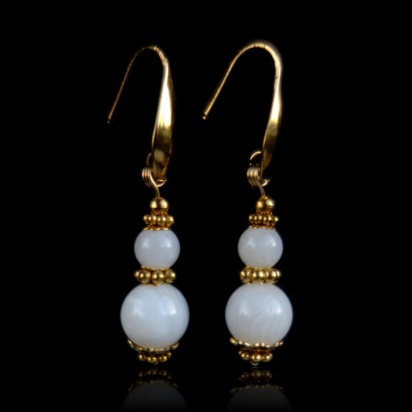 White-Trochus-Shell-Earrings-PVD-plated-Stainless-Steel-Hooks-Findings-00363-0