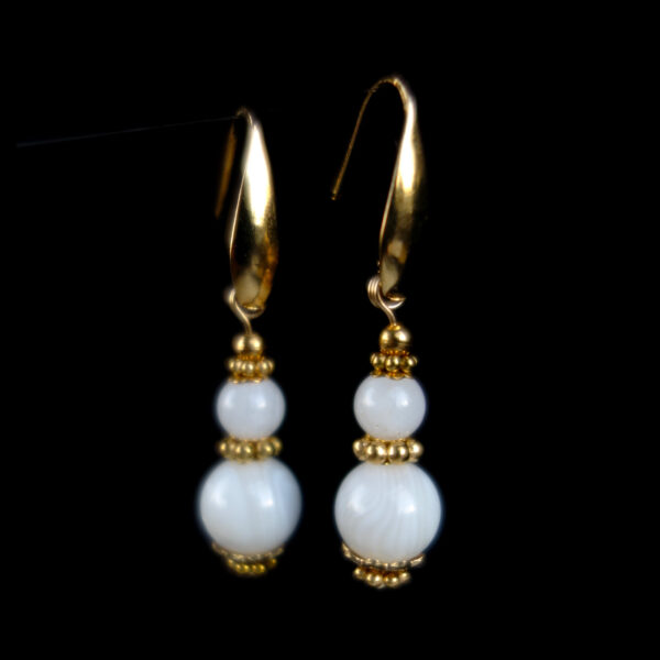 White-Trochus-Shell-Earrings-PVD-plated-Stainless-Steel-Hooks-Findings-00364-1