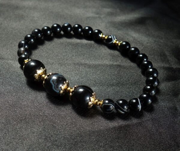 Onyx-Semi-Precious-Stone-Bracelet-PVD-Plated-Golden-Stainless-Steel-DSC00969-1