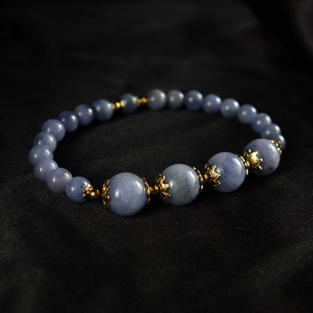 natural-tanzanite-beaded-bracelet-semi-precious-gem-stone-pvd-plated-stainless-steel-01905-1