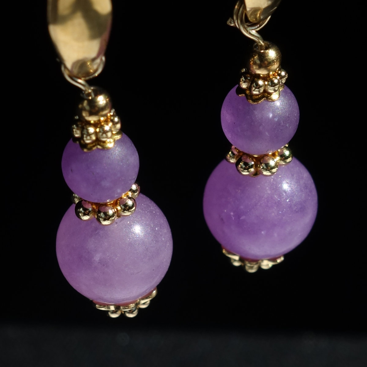 Matter-purple-chalcedony-earrings-semi-precious-stone-pvd-plated-gold-finish-stainless-steel-02962-1