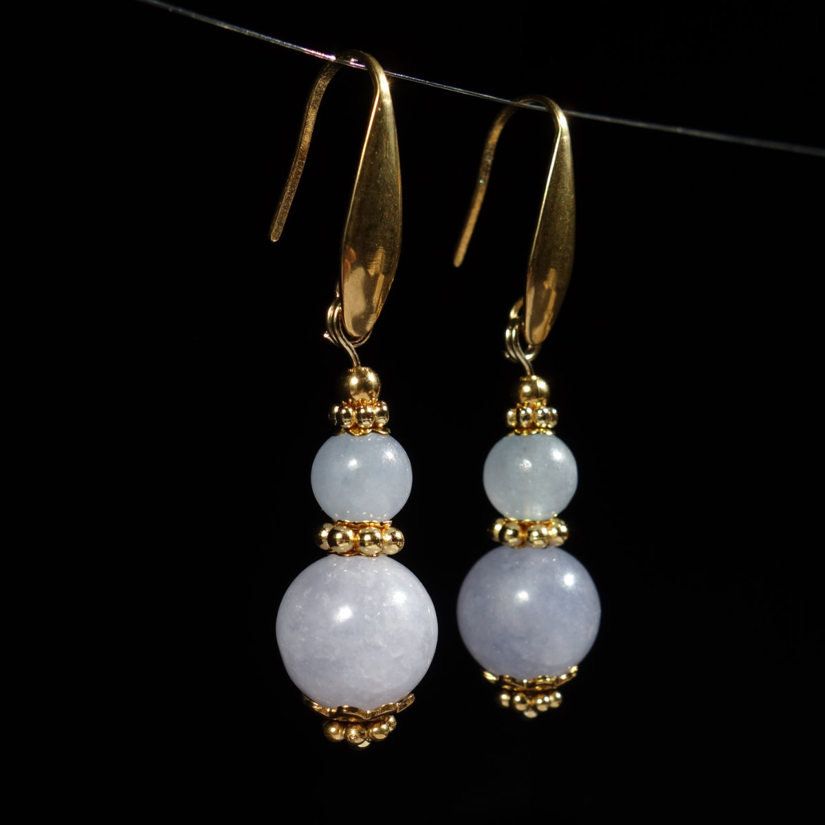 aquamarine-chalcedony-earrings-semi-precious-gemstone-beads-pvd-plated-stainless-steel-18k-gold-finish-03435-1