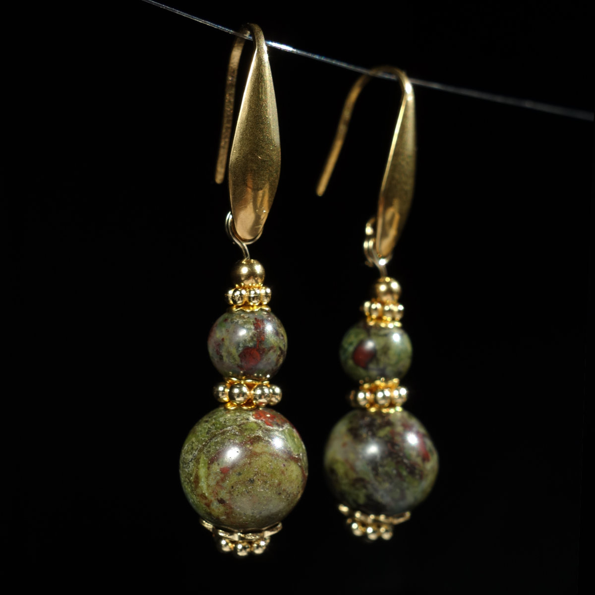 dragon-blood-jasper-earrings-semi-precious-gemstone-beads-pvd-plated-stainless-steel-18k-gold-finish-03513-1