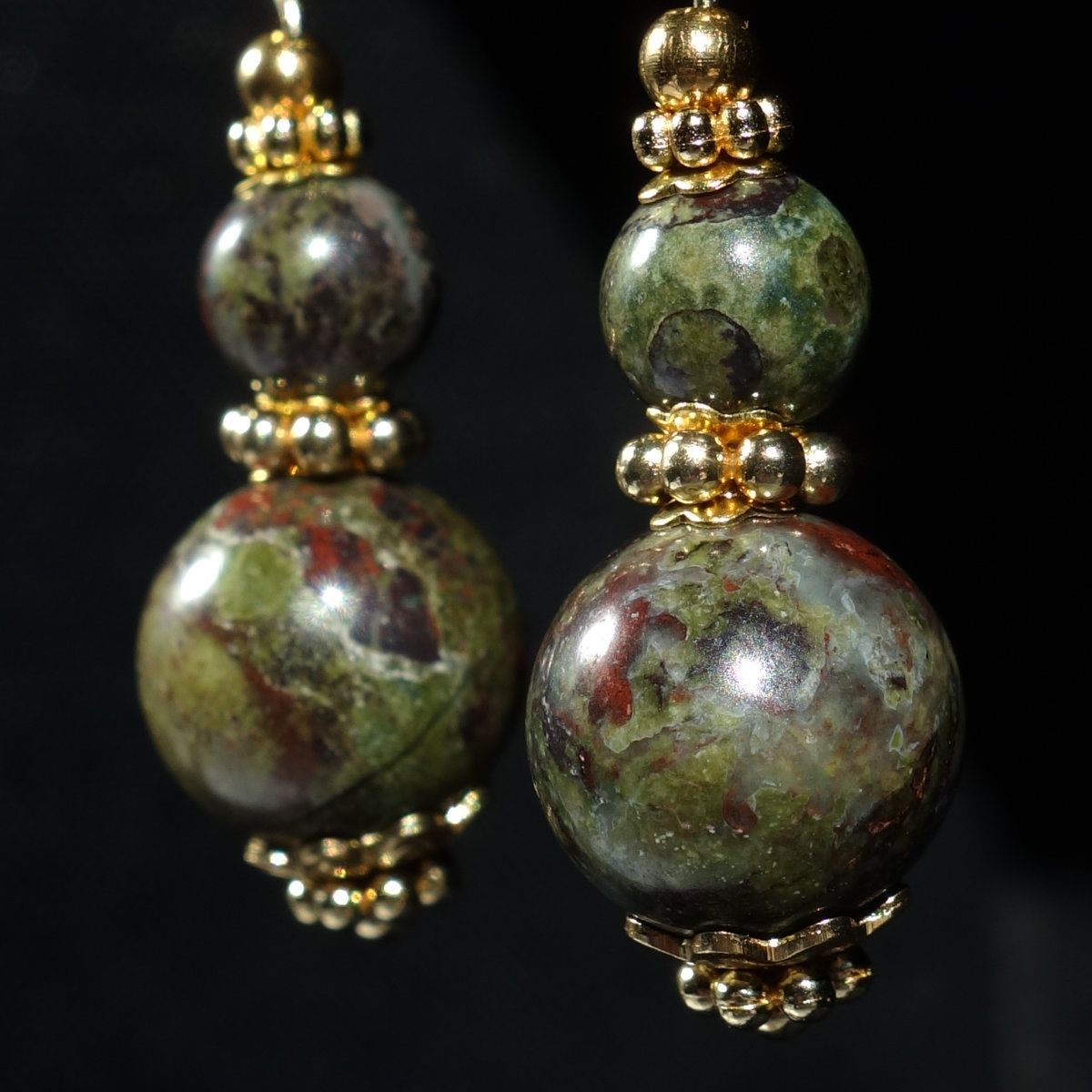 dragon-blood-jasper-earrings-semi-precious-gemstone-beads-pvd-plated-stainless-steel-18k-gold-finish-03520-1