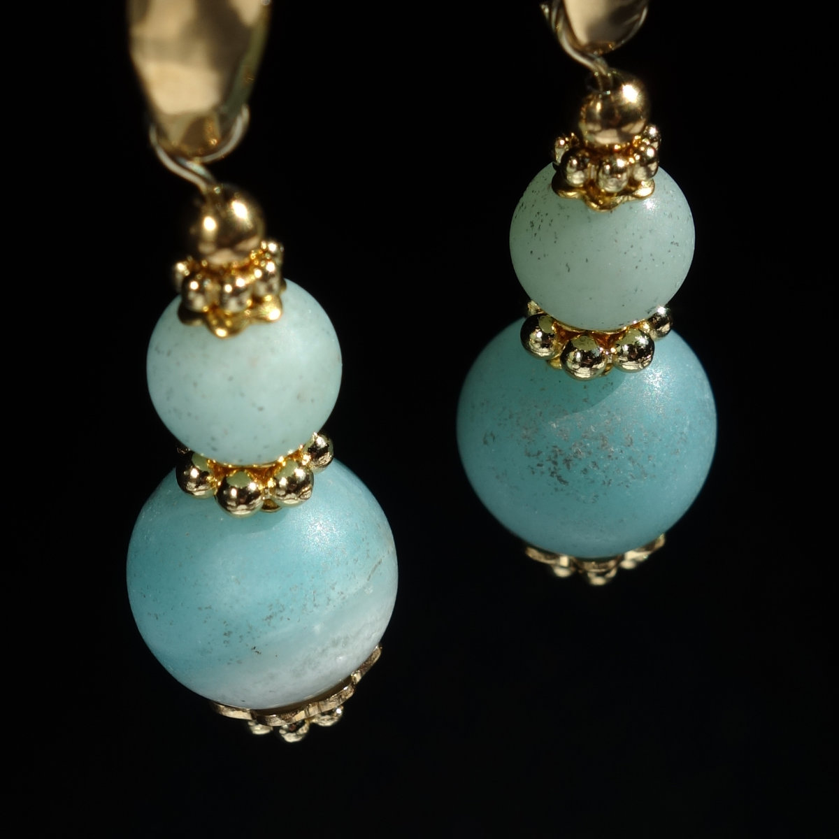frosted-matte-amazonite-earrings-semi-precious-stone-pvd-plated-18k-gold-finish-stainless-steel-03038-1