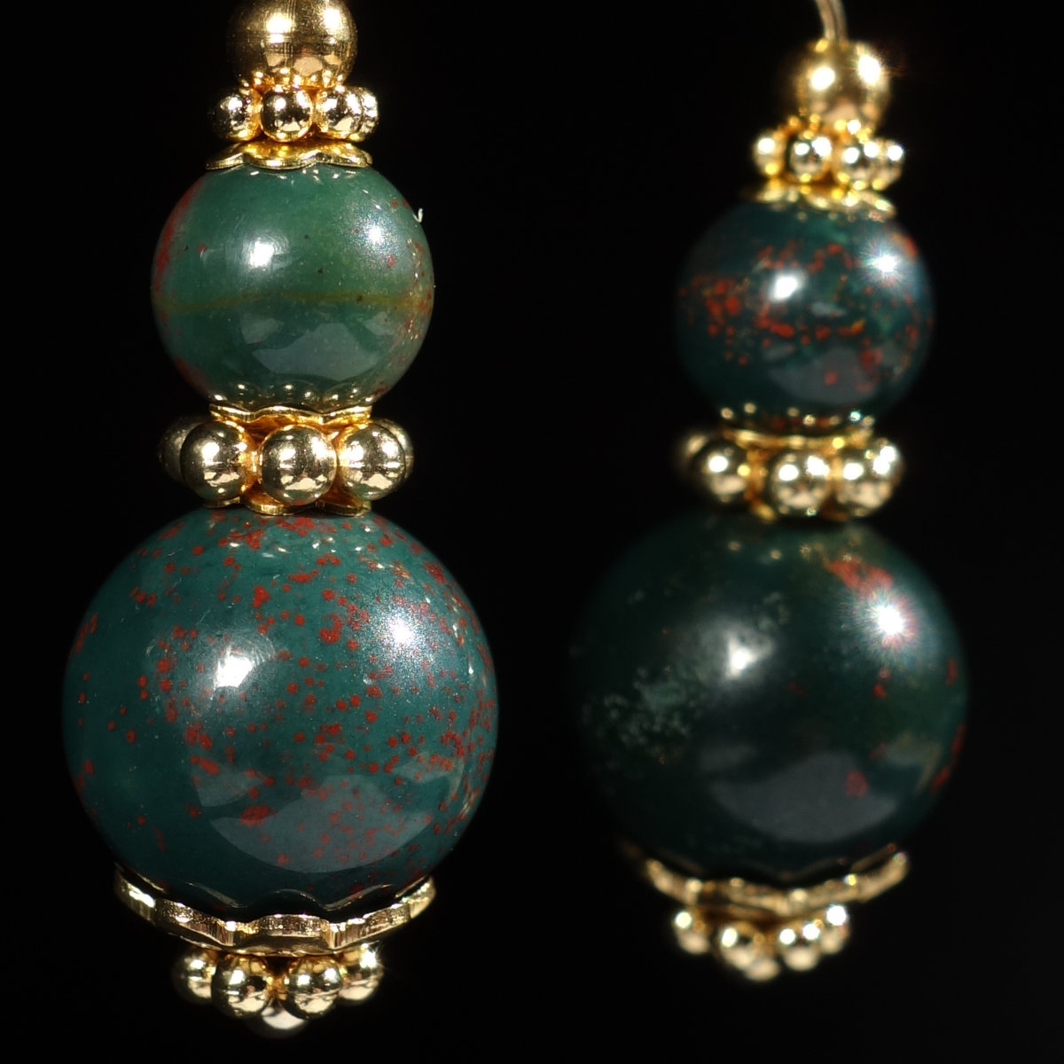 heliotrope-drop-earrings-semi-precious-stone-beads-pvd-plated-stainless-steel-18k-gold-finish-03750-1