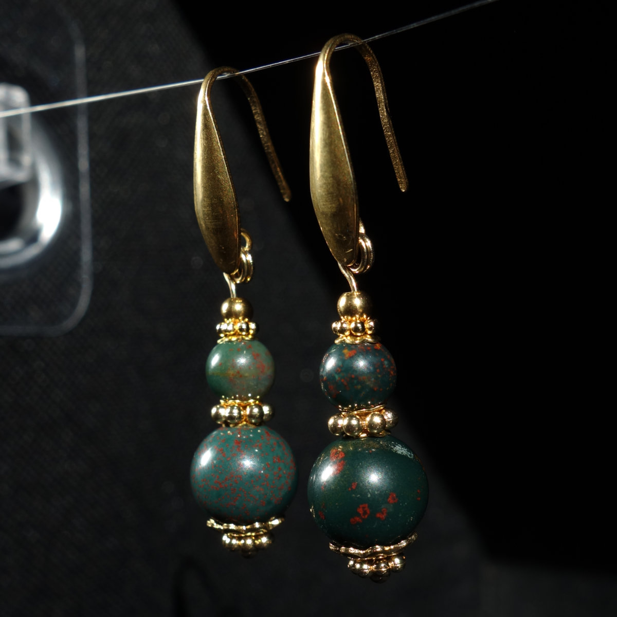 heliotrope-drop-earrings-semi-precious-stone-beads-pvd-plated-stainless-steel-18k-gold-finish-03753-1