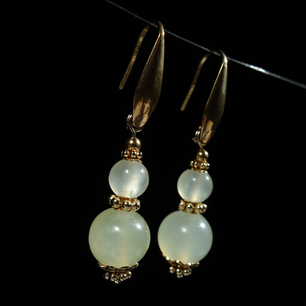 limeade-chalcedony-earrings-semi-precious-gemstone-beads-pvd-plated-18k-gold-finish-stainless-steel-03048-1