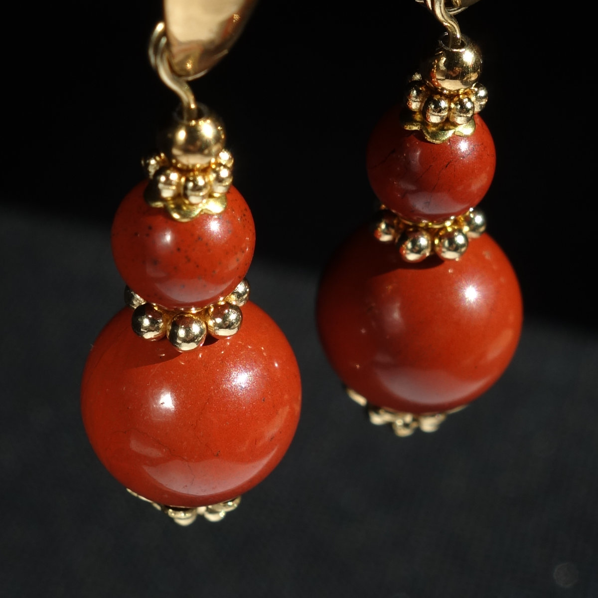 red-jasper-earrings-semi-precious-stone-beads-pvd-plated-gold-finish-stainless-steel-03508-1
