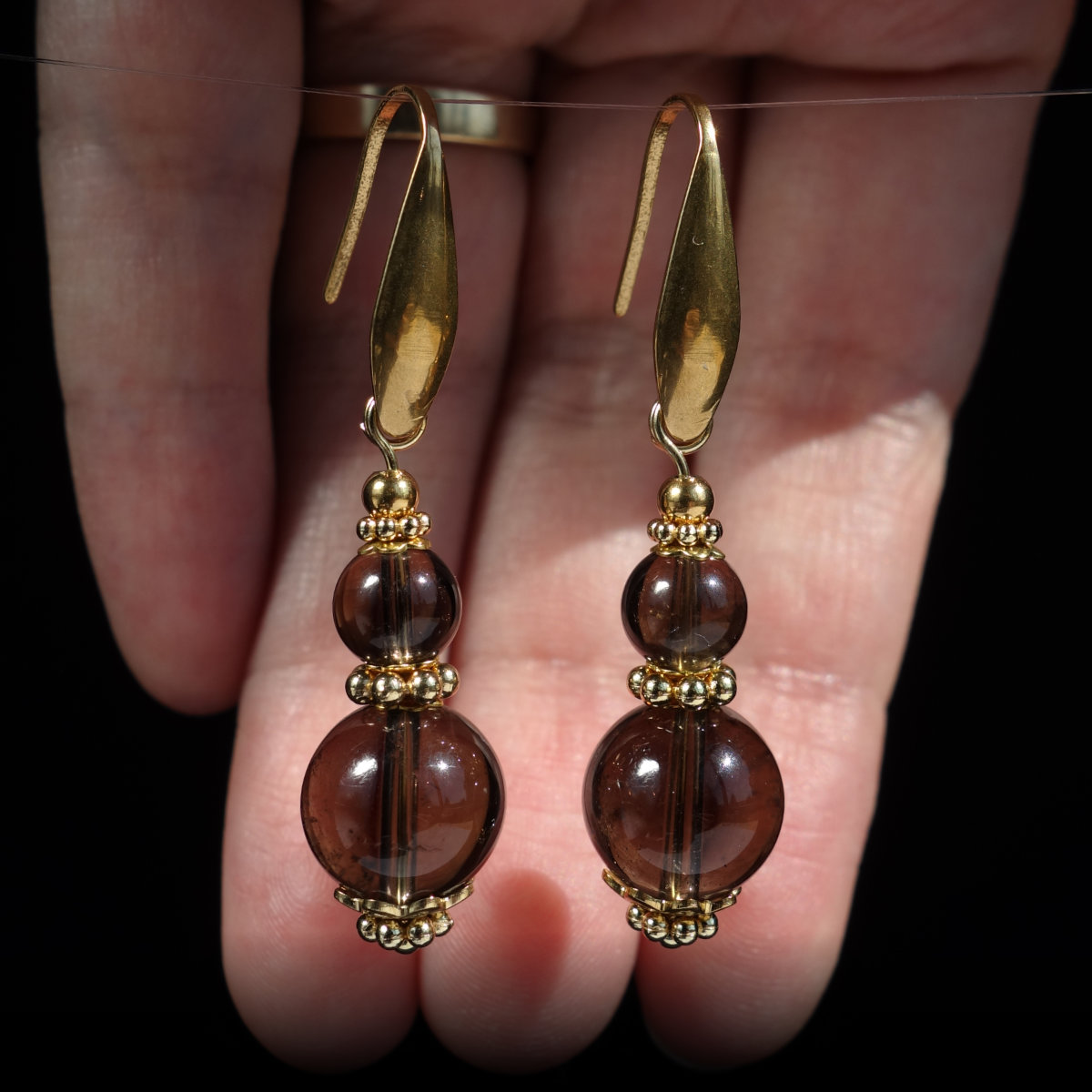 smoky-quartz-earrings-semi-precious-gemstone-beads-pvd-plated-stainless-steel-18k-gold-finish-03639-2