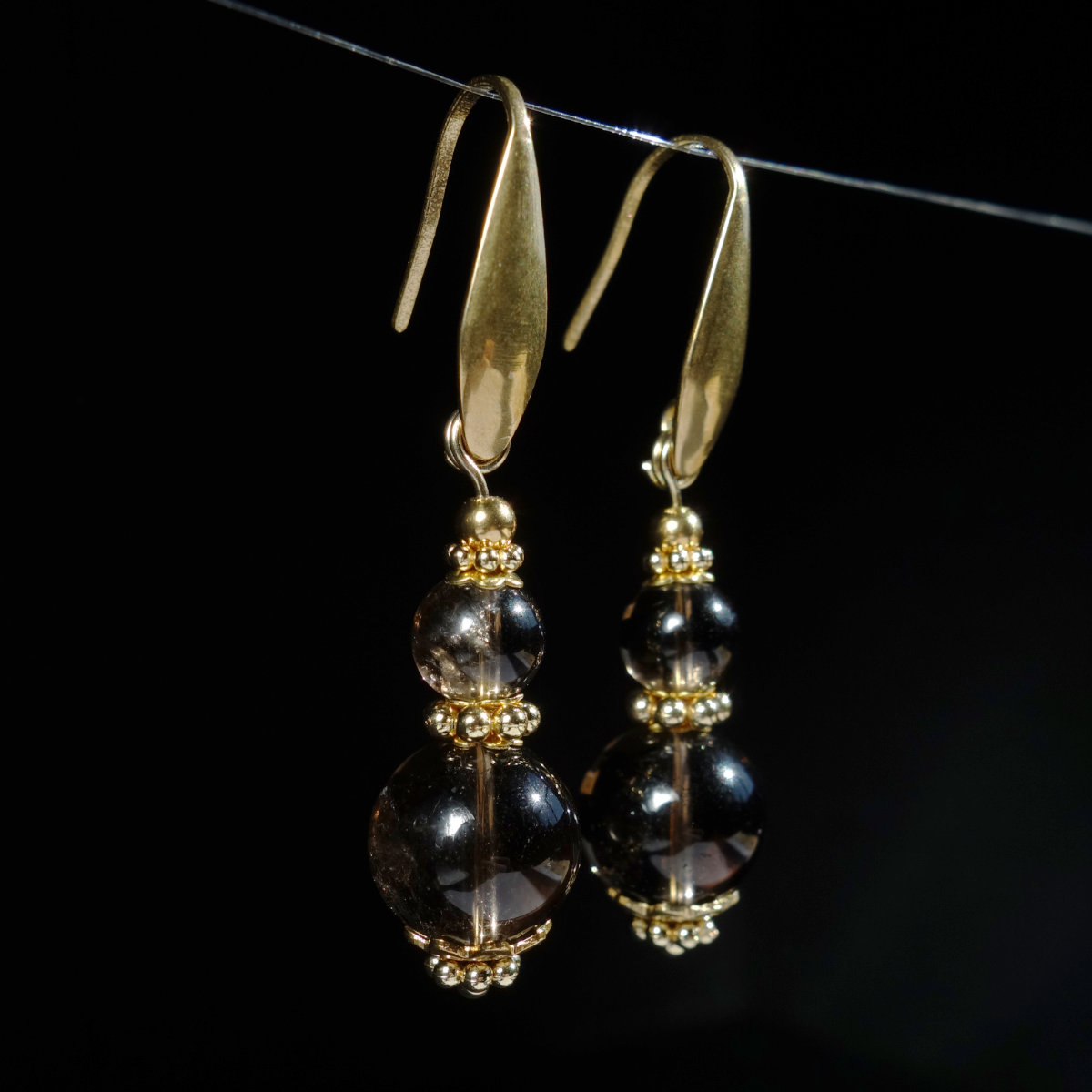 smoky-quartz-earrings-semi-precious-gemstone-beads-pvd-plated-stainless-steel-18k-gold-finish-03649-1
