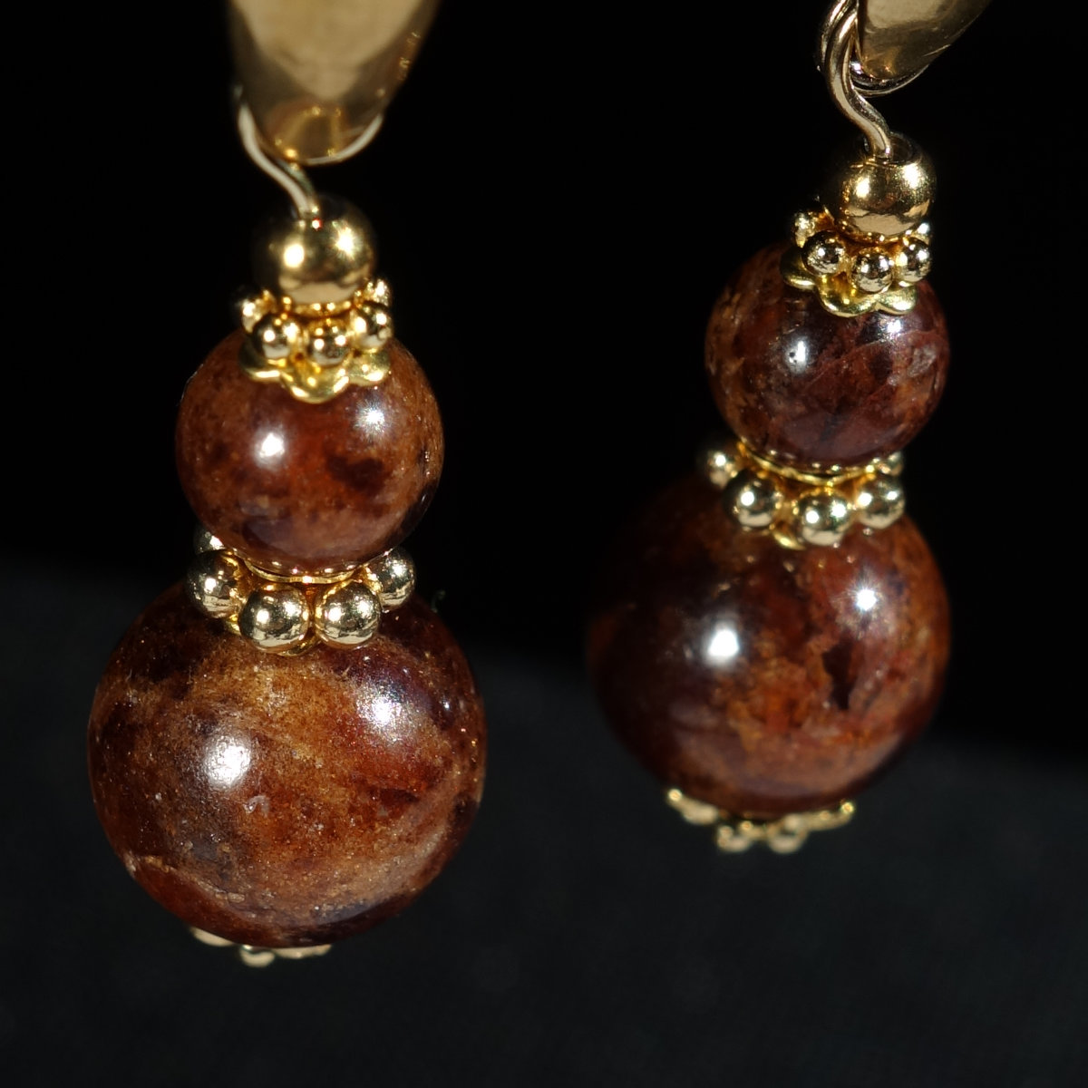 spessartine-garnet-earrings-semi-precious-gemstone-beads-pvd-plated-stainless-steel-18k-gold-finish-03680-1