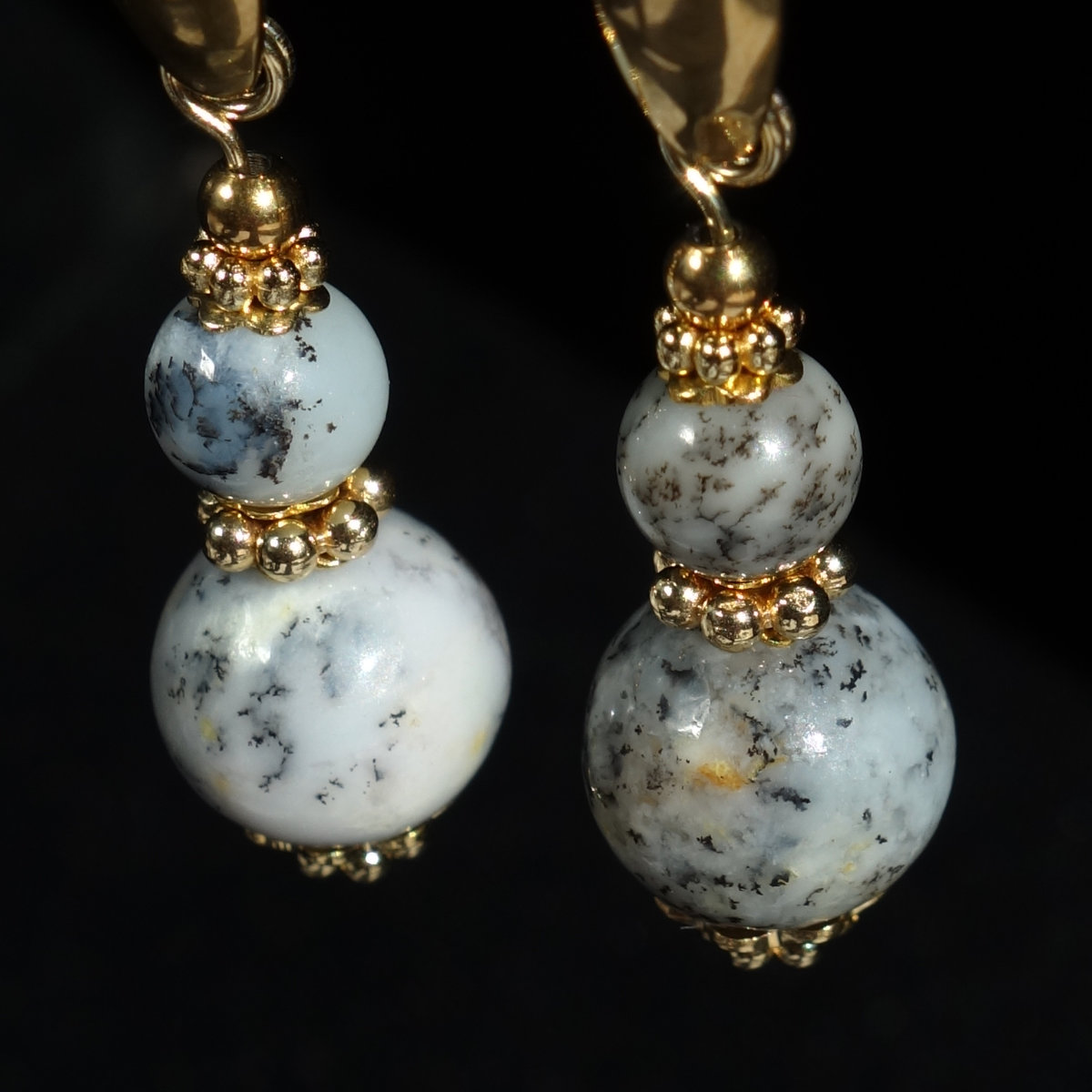 white-dendritic-opal-earrings-semi-precious-stone-beads-pvd-plated-stainless-steel-18k-gold-finish-03623-1