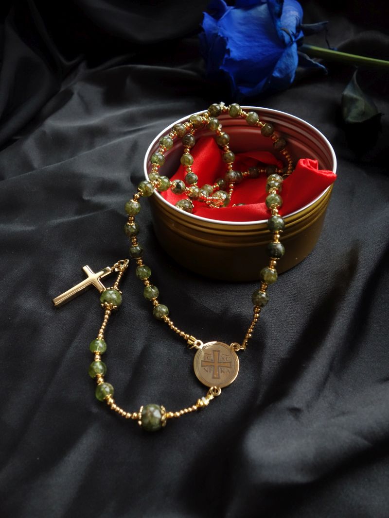 Peridot Capped Rosary Stainless Steel Silvi Simberg KOSMOS 2