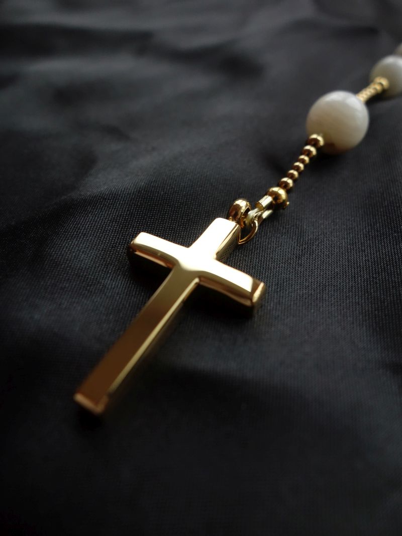 White Ceramic Simple Rosary Stainless Steel Silvi Simberg KOSMOS 3